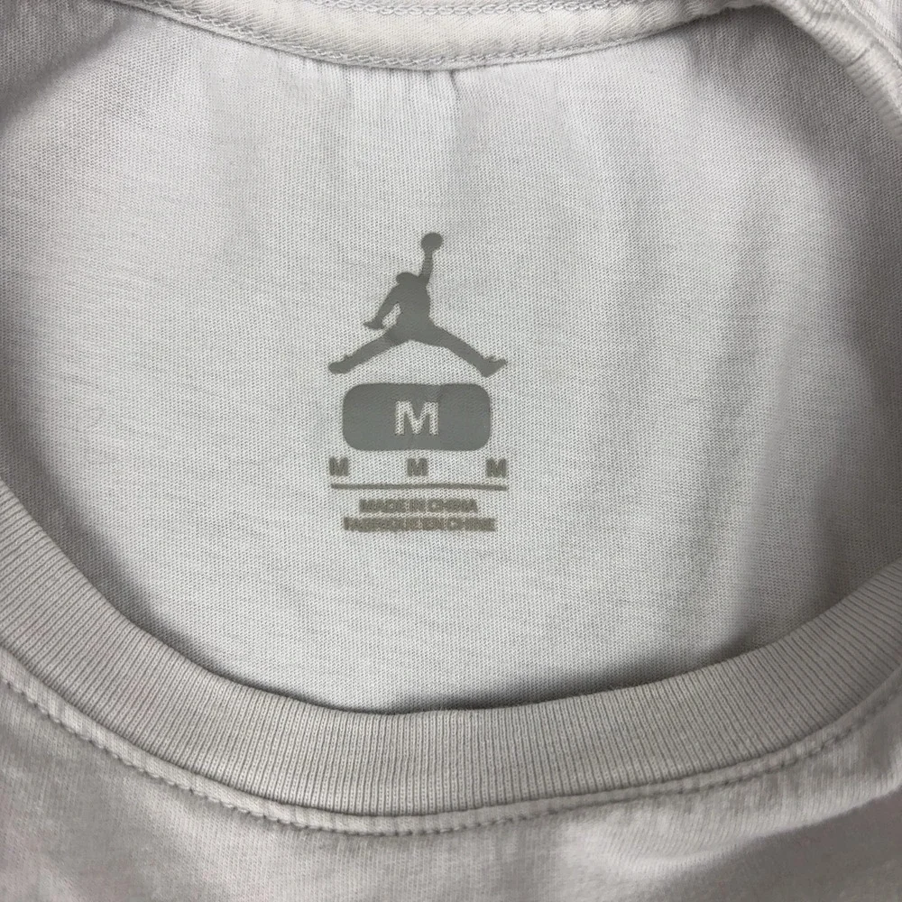 Jordan Shirt Mens M White Jumpman Graphic Tee Crewneck Tagless Cotton Jersey